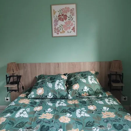 Avec Piscine Saint-Geniez-dʼOlt